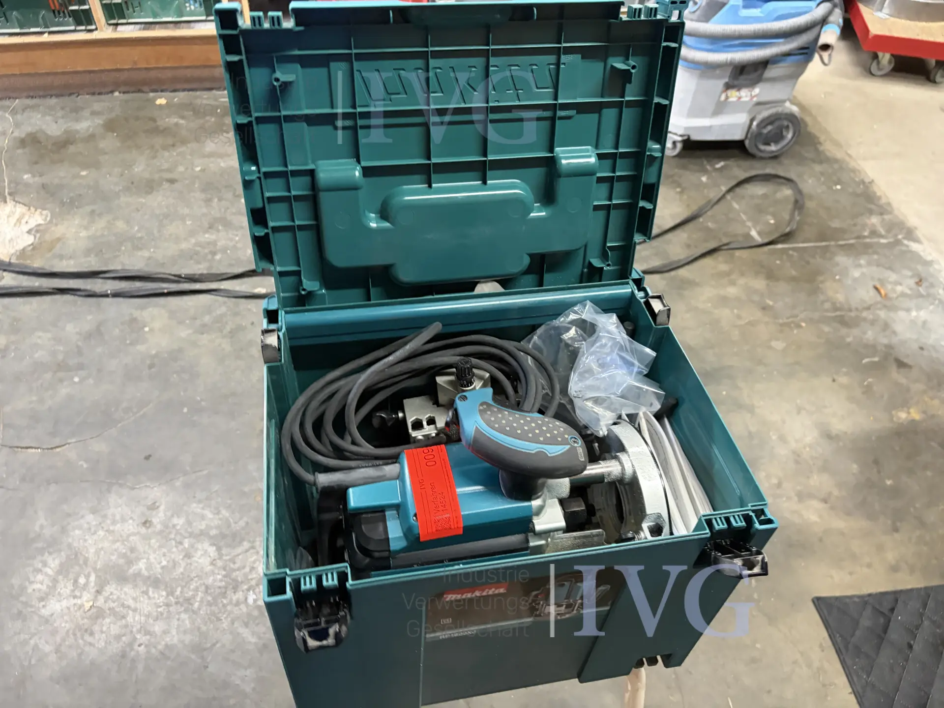 Oberfräse MAKITA RP1800XJ